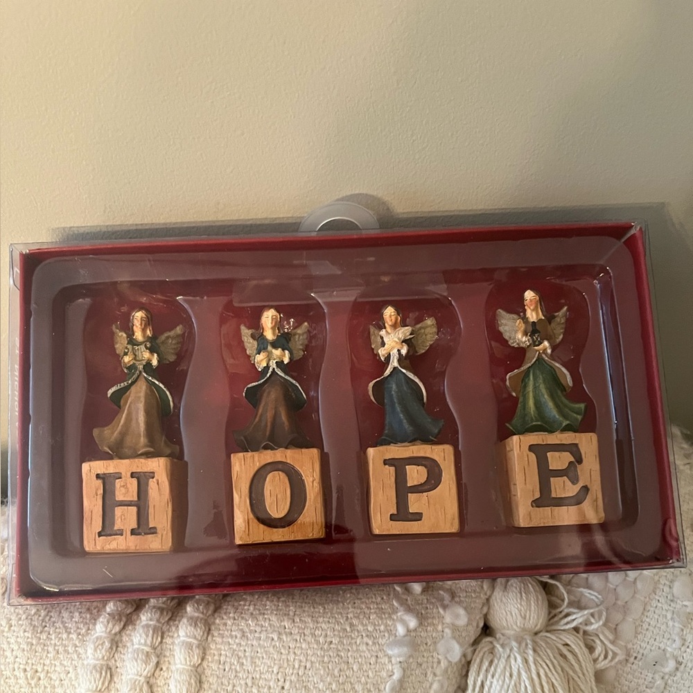 NWT Kohl's Hope Block Set